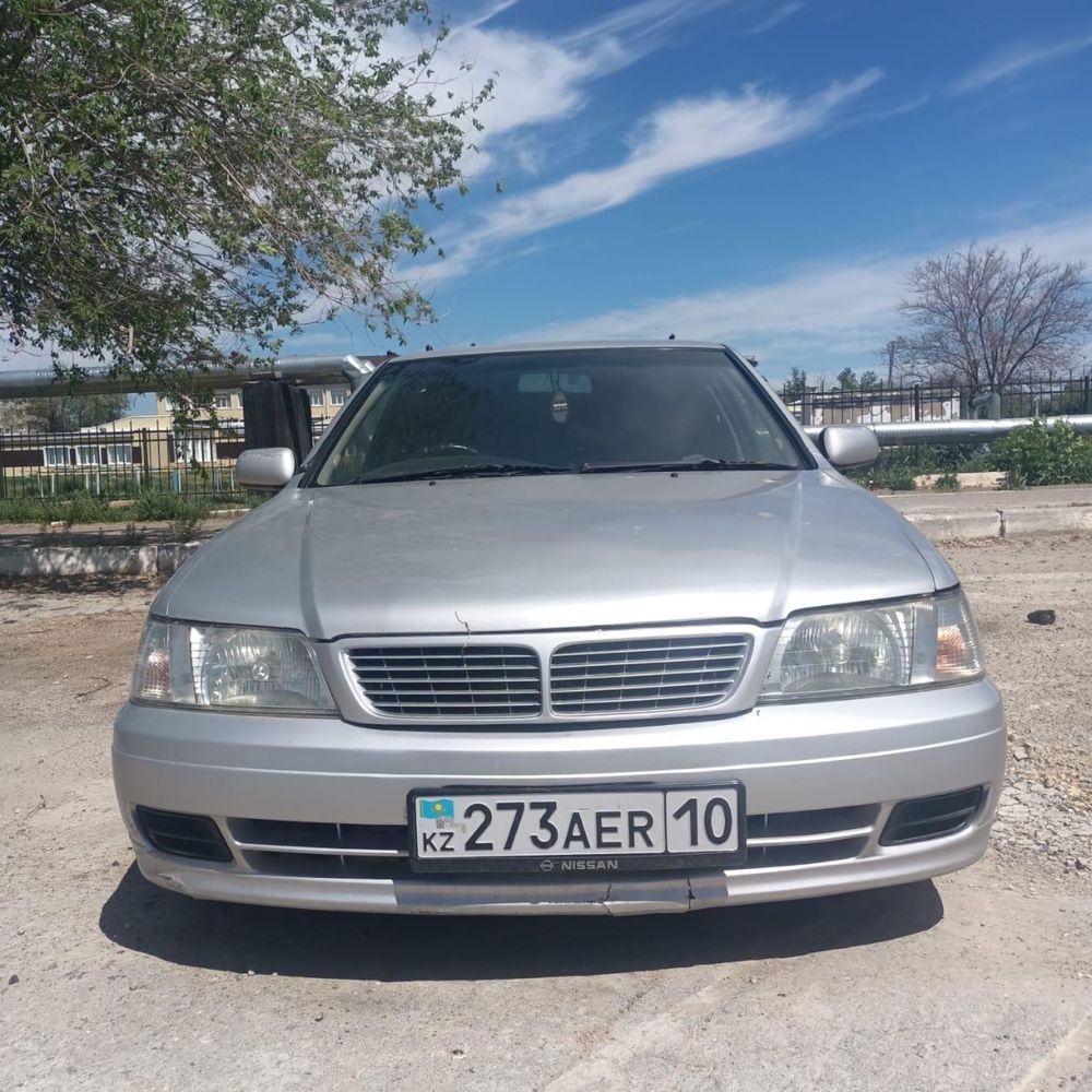 Nissan Bluebird 2001, 2.0 л, на ходу, правый руль