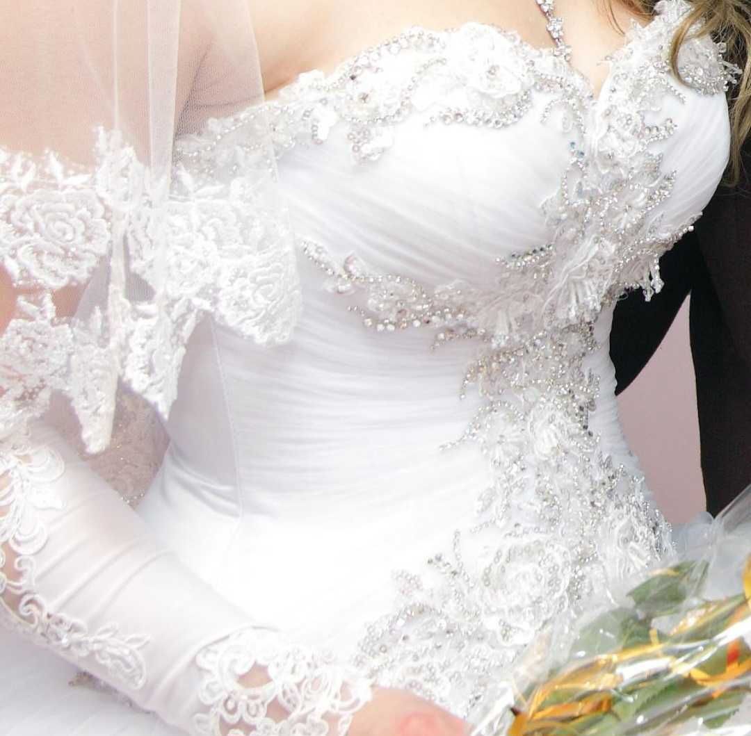 Свадебное платье