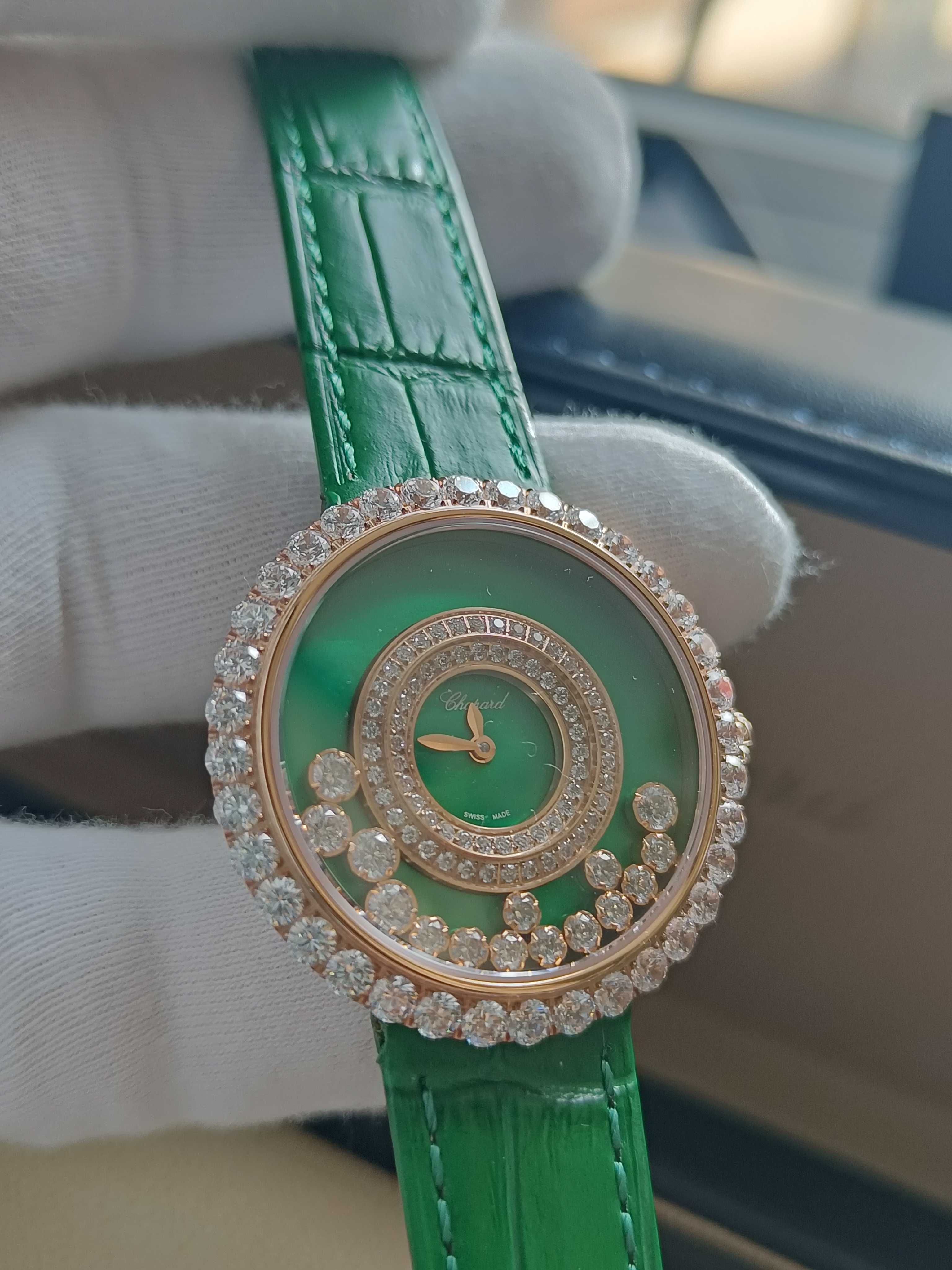 Красивые женские часы Chopard с цирконами