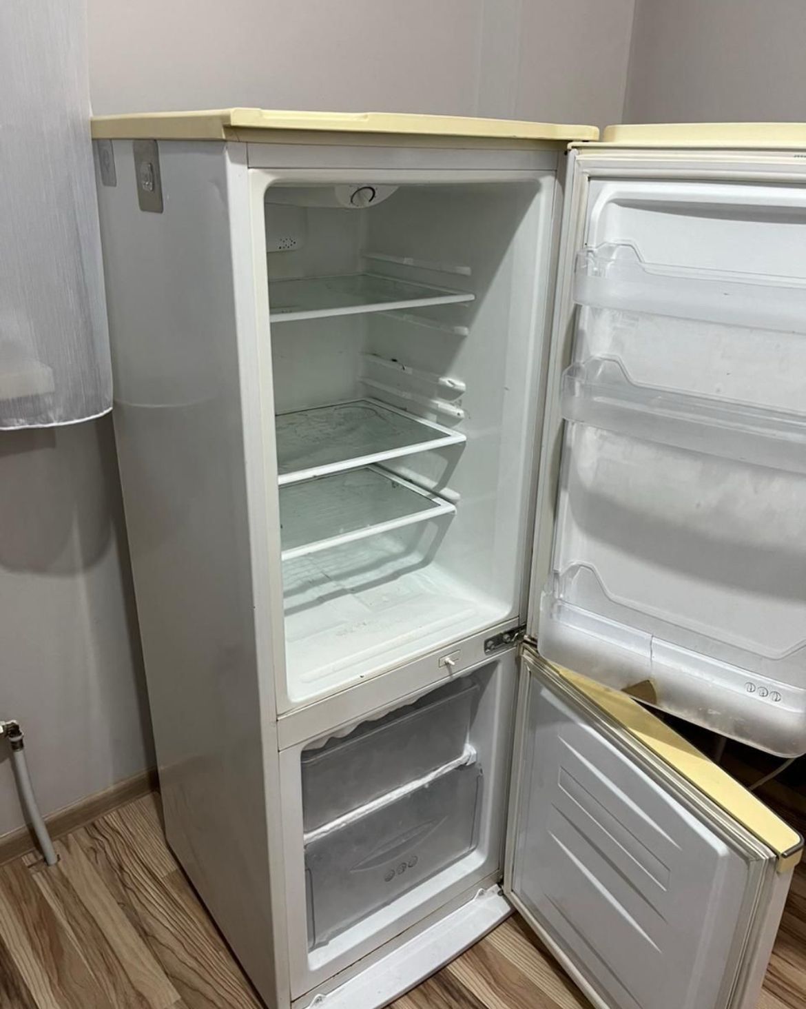 Холодильник LG в отличном состоянии