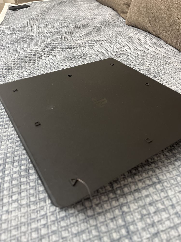 PlayStation 4 хорошее состояние