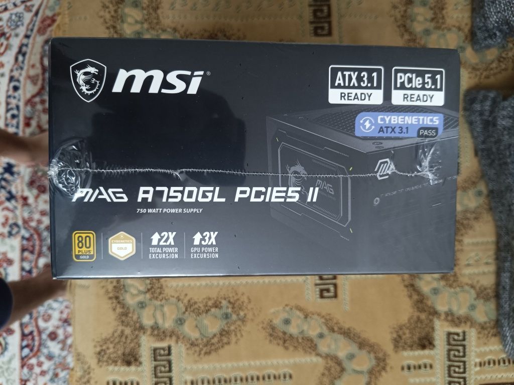 Продам блок питания от MSI 750watt НОВЫЙ!