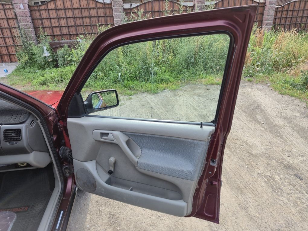Продам гольф3 состаяние хорошее. Об. 1,8 год 1991