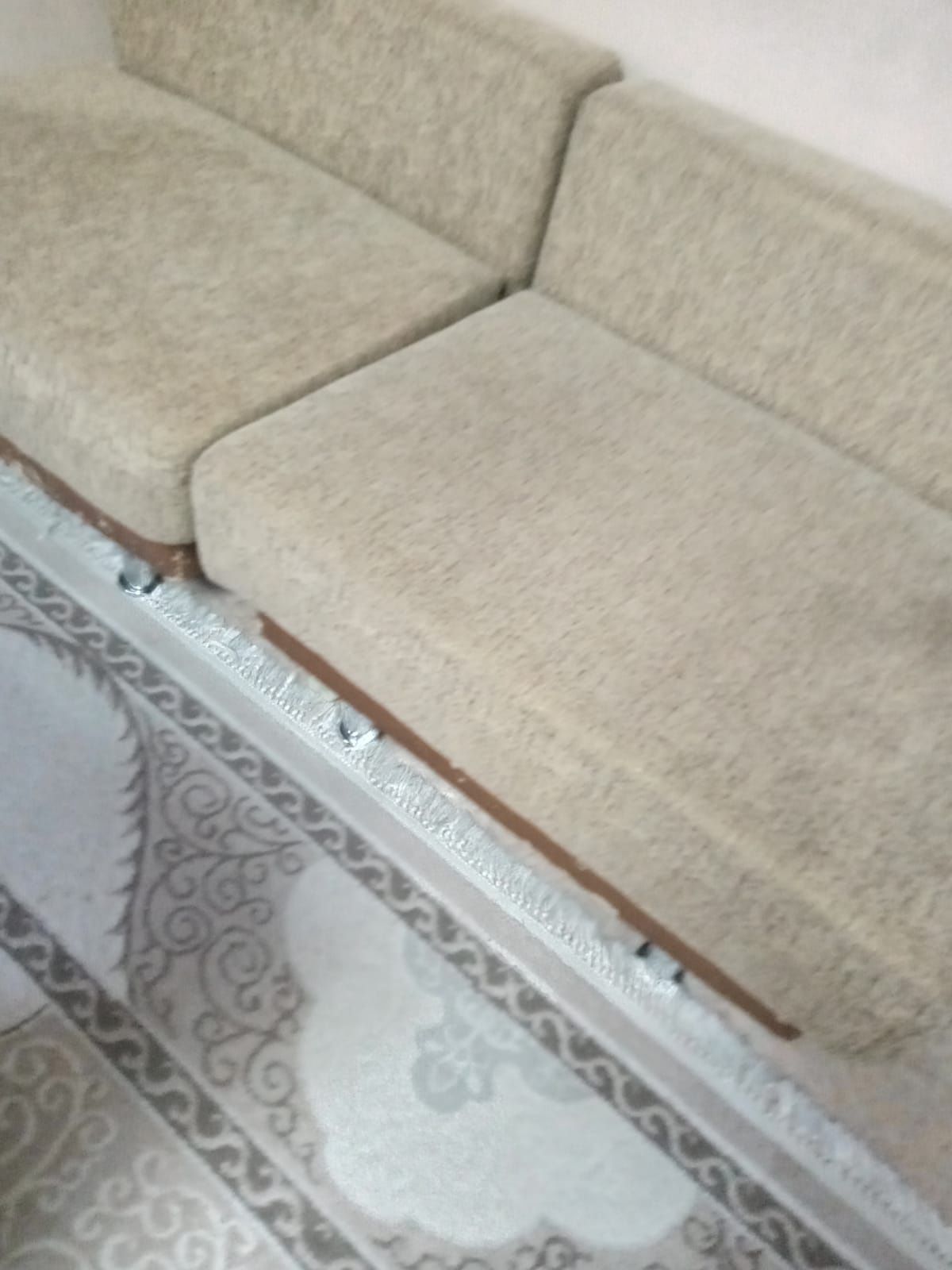 Срочно продам диван