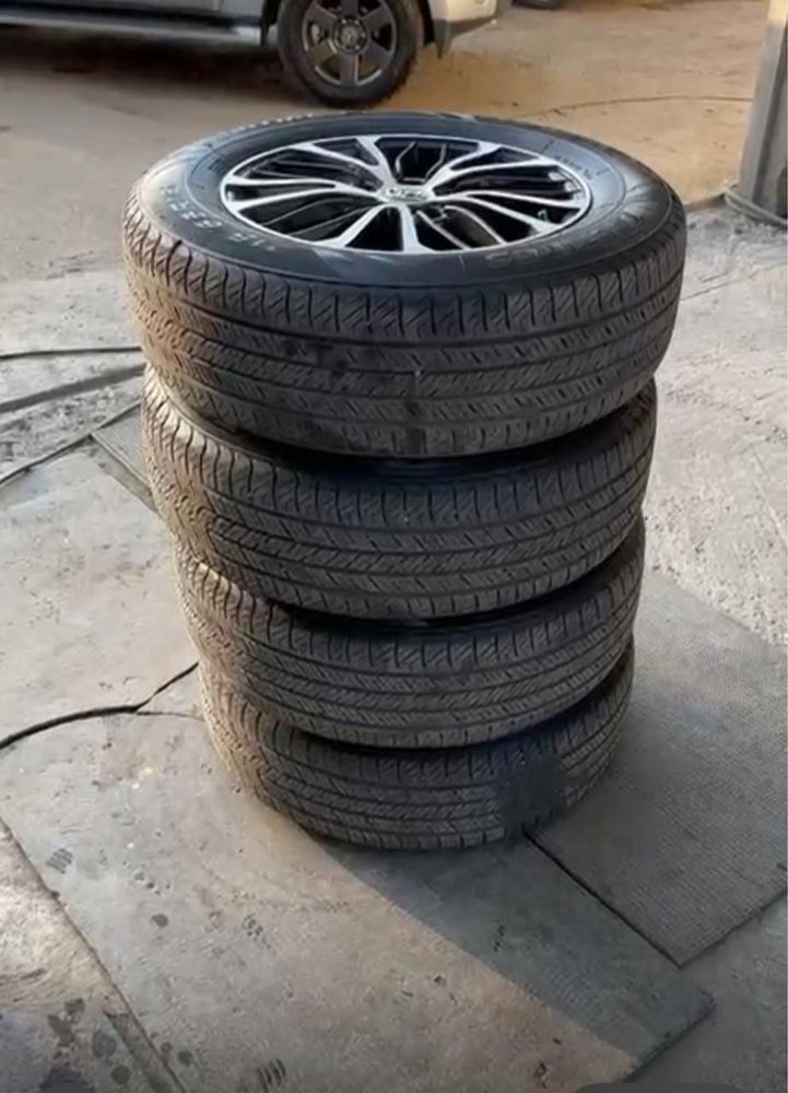 Продам титановые диски с шиной toyota camry