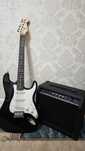 Гитара Fender squire stratocaster с комбоуселителем, и кабелем