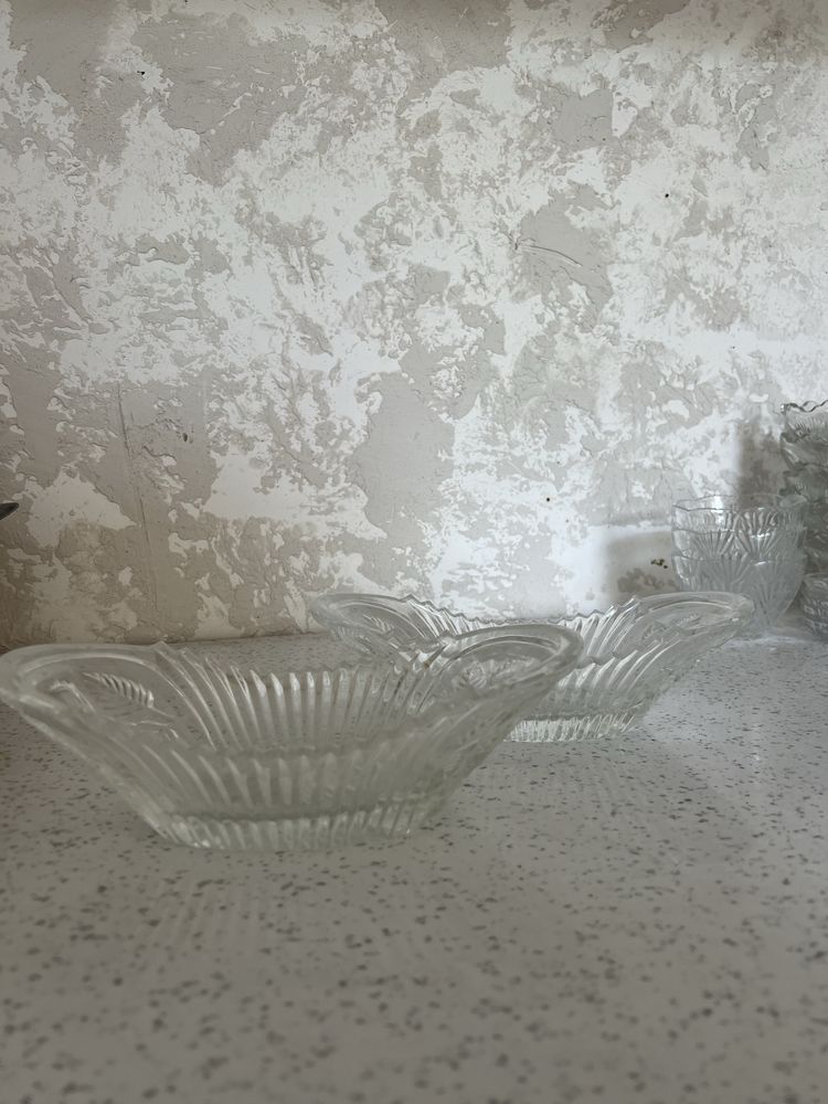 Продам стекляные салатницы и пиалы