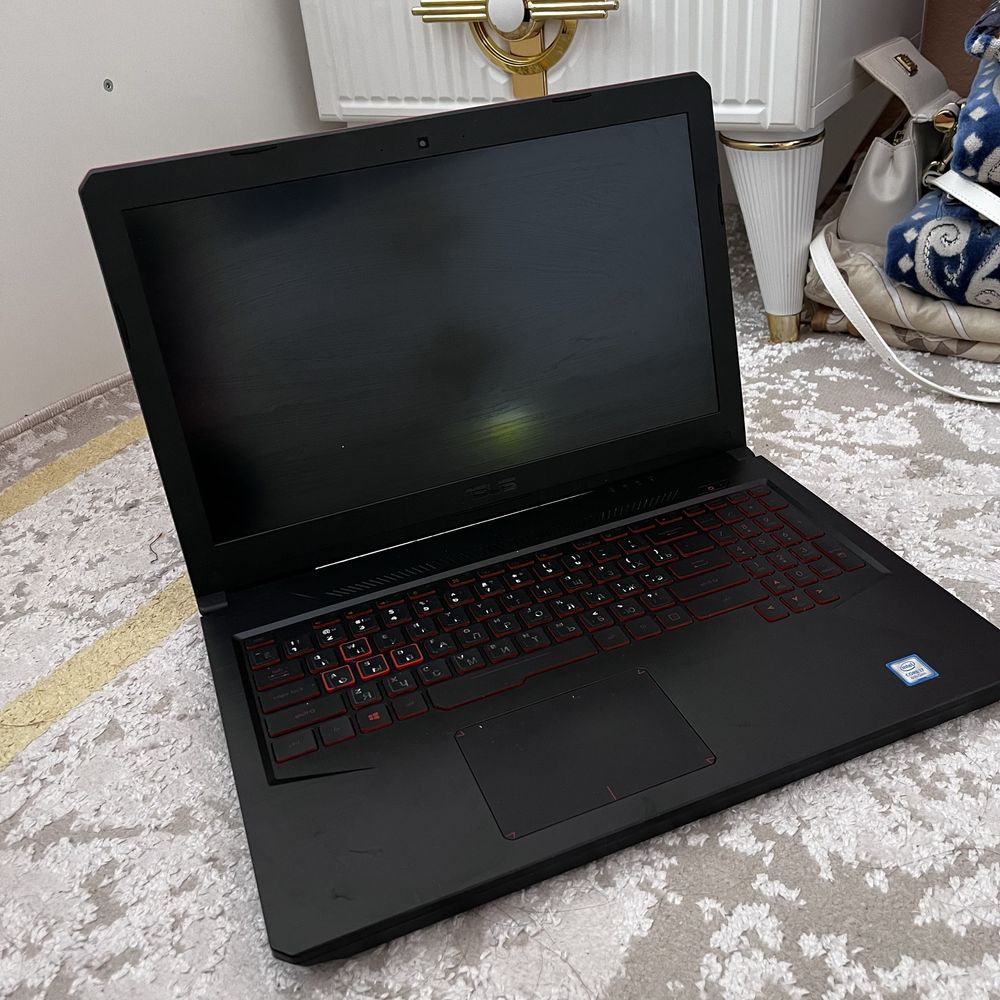 Asus игравой ноут