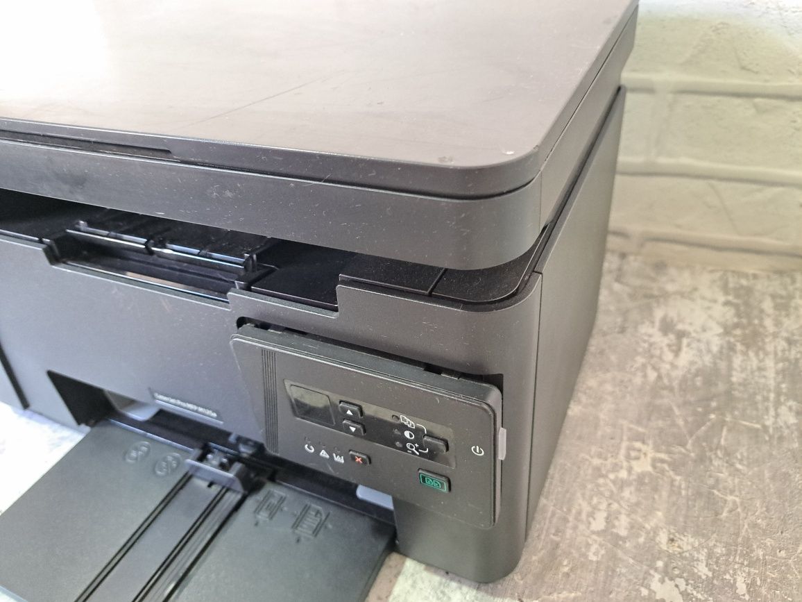 Продам МФУ принтер 3в1 HP Laser Jet Pro M125a (идеал)