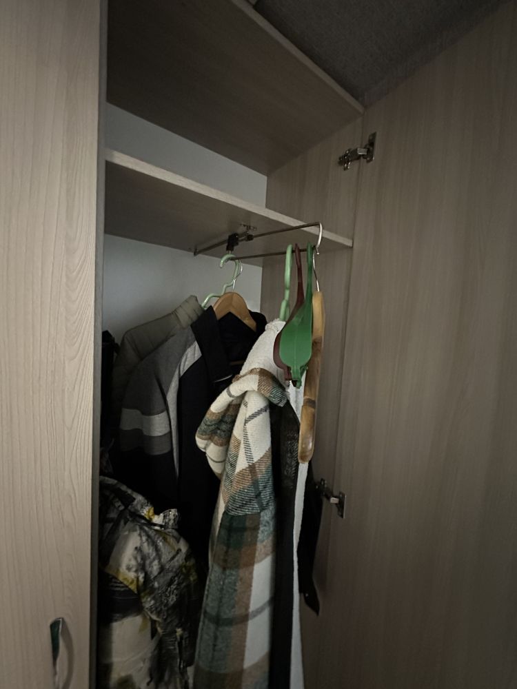Продам шкаф, можно в прихожу, можно в комнату