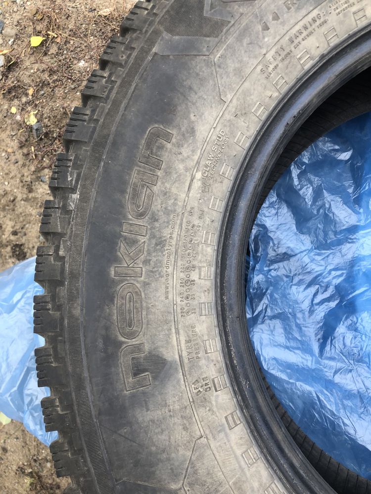 Продам зимние шины Nokian 265/65/17