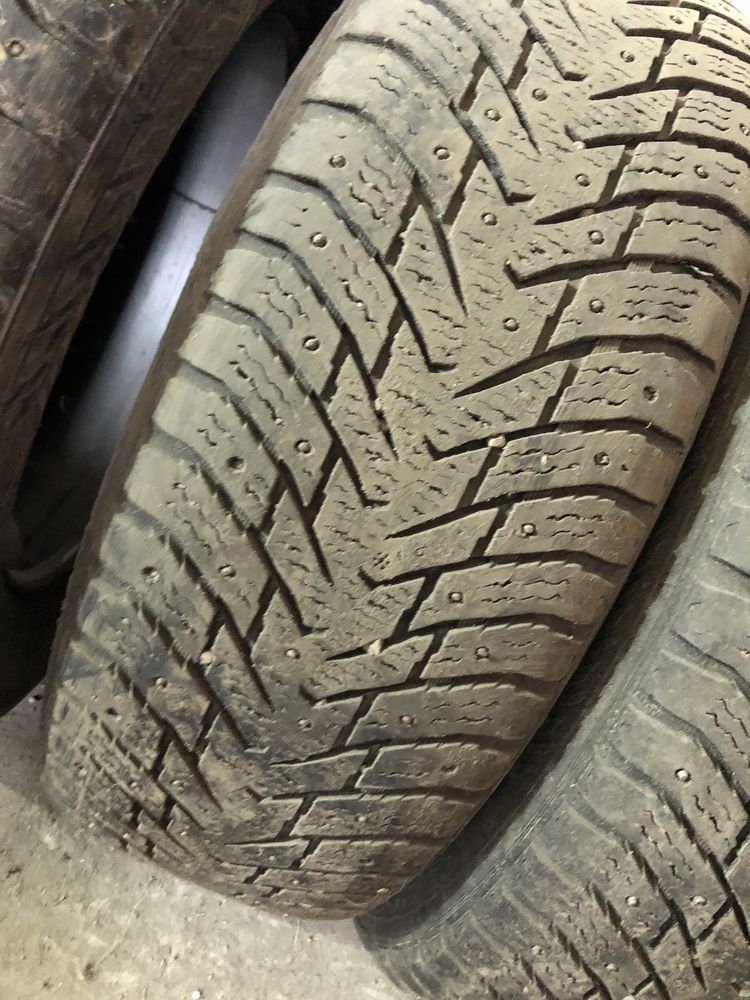 Продам резину зимнюю Nokian hakkapeliitta 8