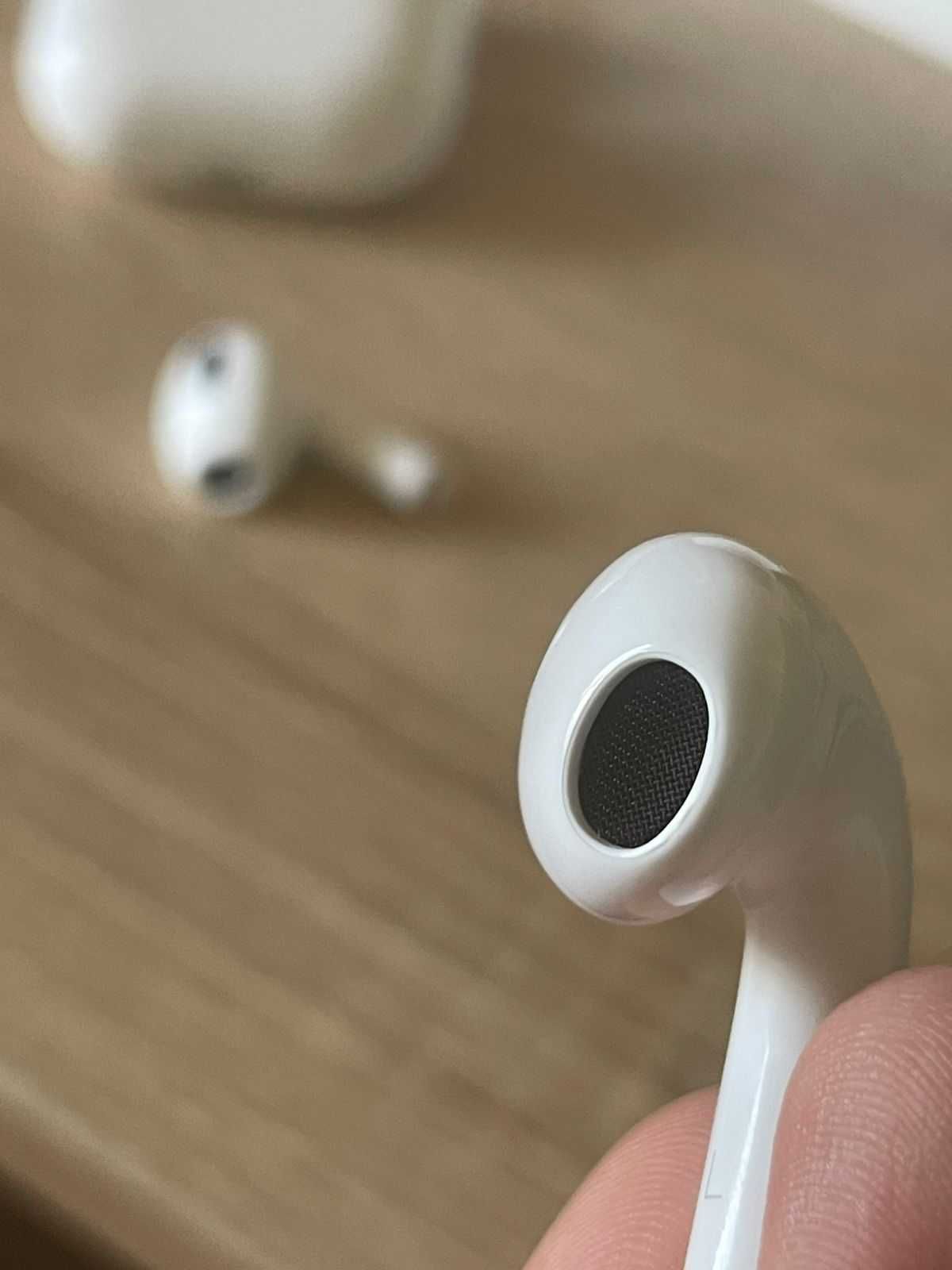 Продам срочно эйрподсы 3 (Airpods 3)