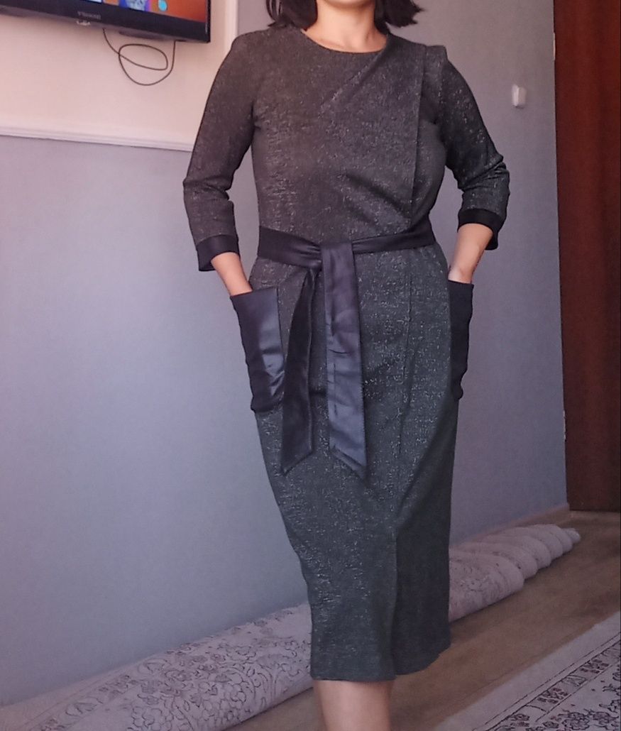 Продам платье отличный состояние
