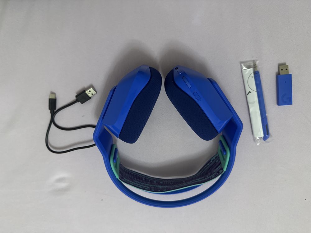 Наушники Logitech G733