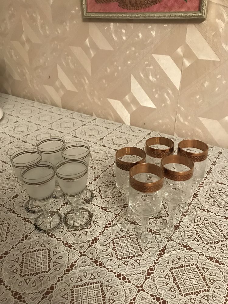 Рюмки на ножке