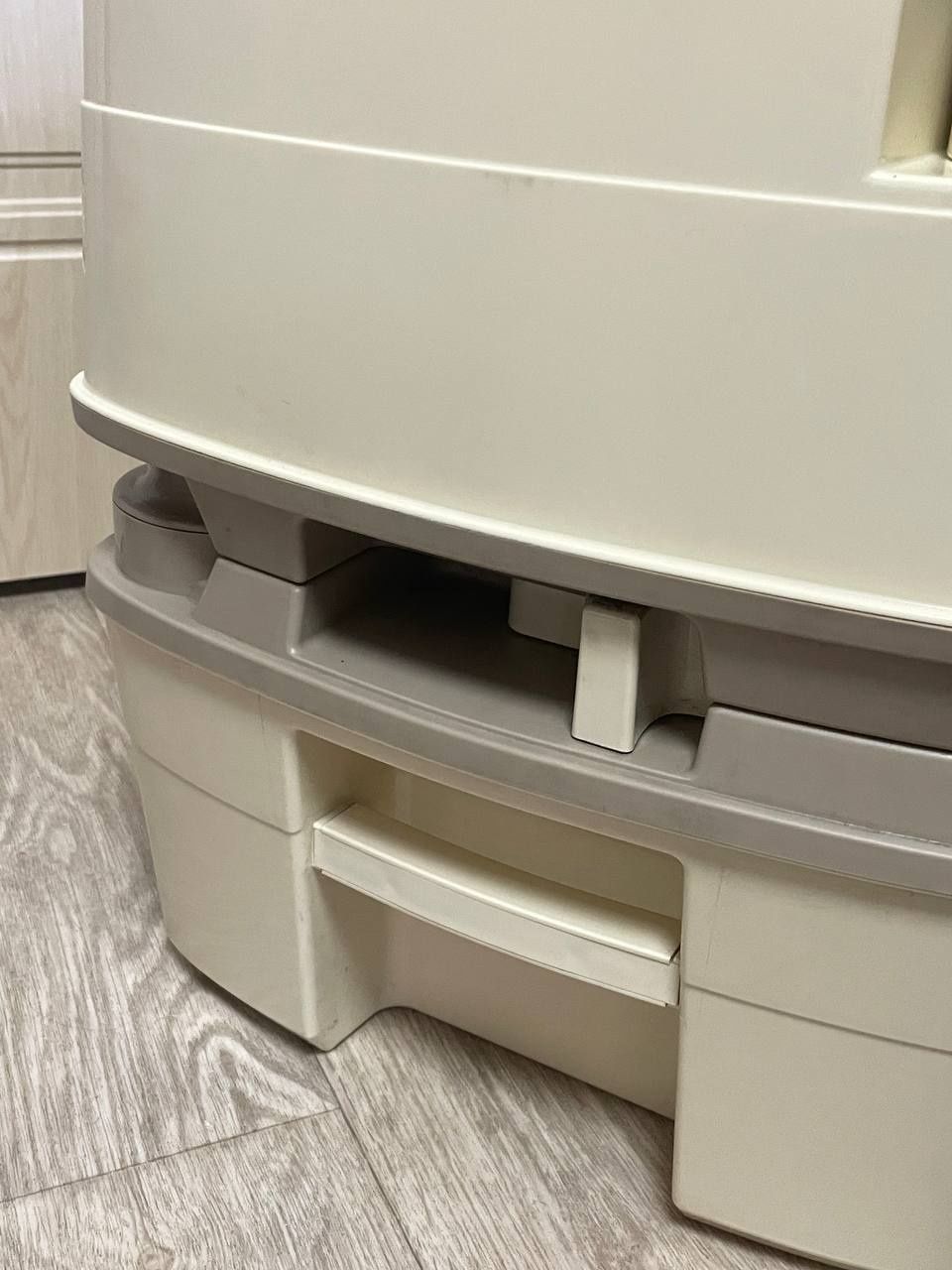 Практически новый биотуалет Thetford Porta Potti Qube 365