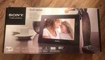 Цифровая фоторамка Sony DPF-HD1000