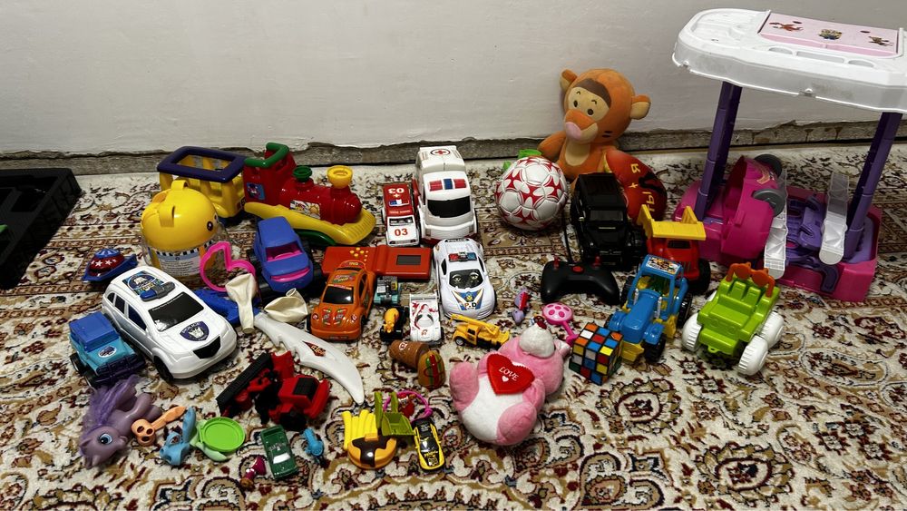 Продаю всех игрушек
