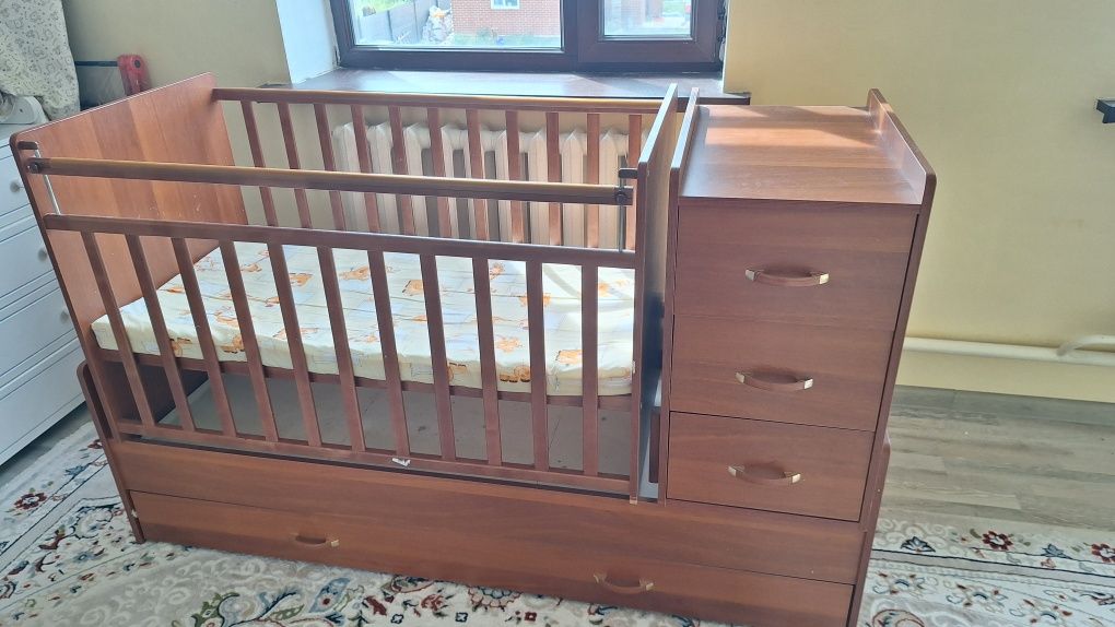 Продам детскую кровать