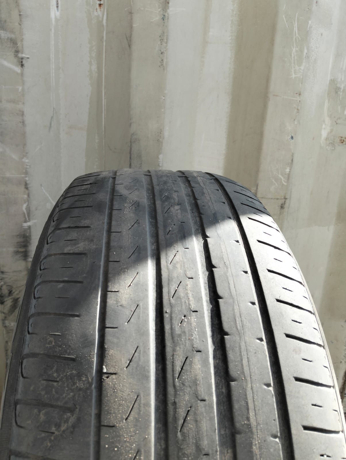 Продам летнюю резину Pirelli Cinturato P7