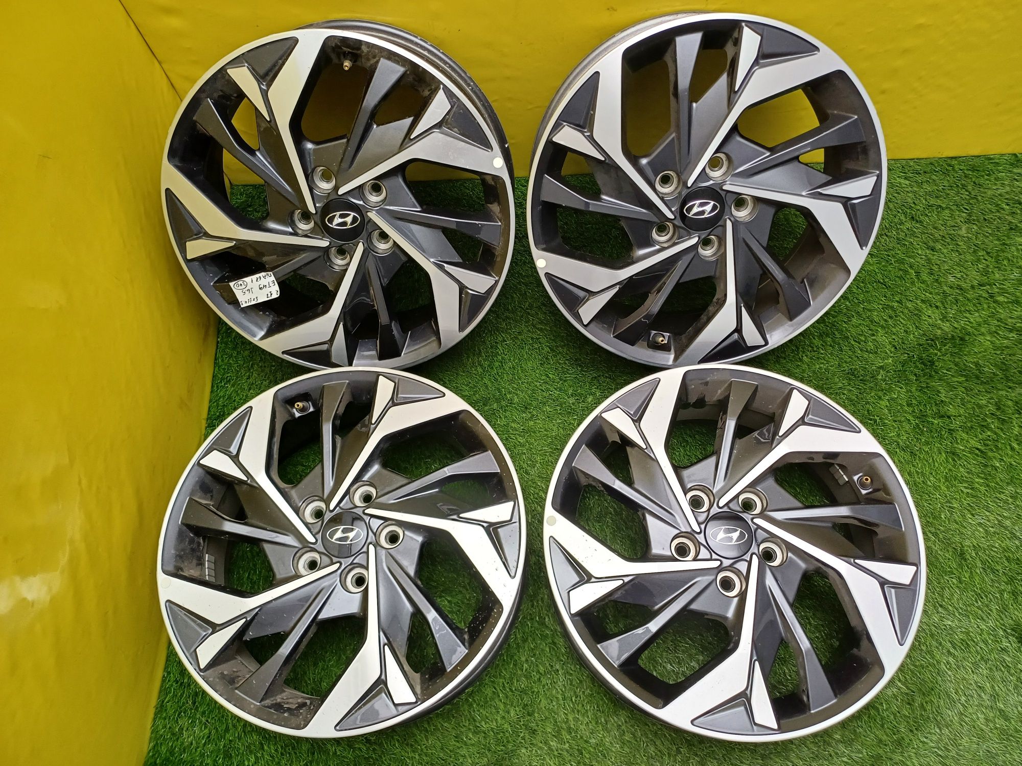 Диски R17 5x114,3 на Hyundai и другие.