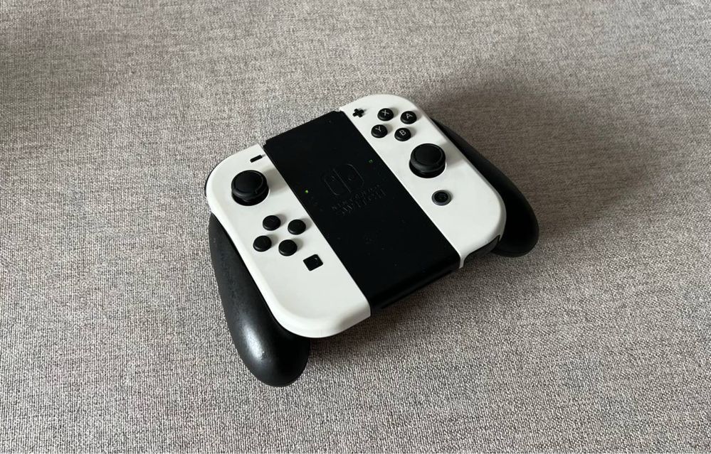 Nintendo Switch OLED + Чехол
