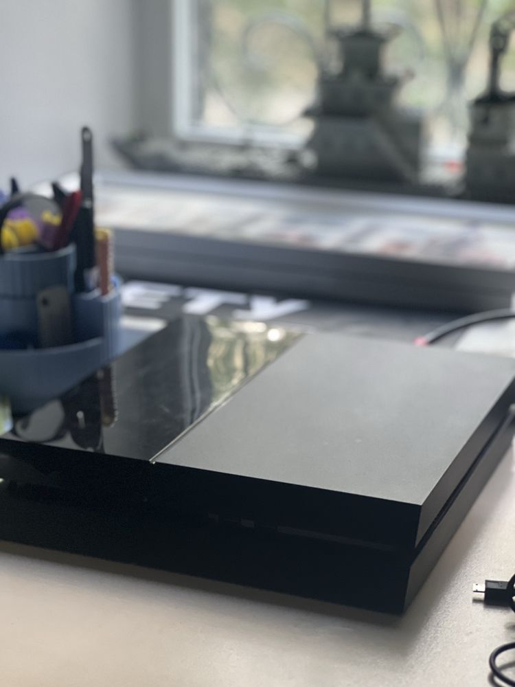 Продам PS4 пс4 игры 4 диски
