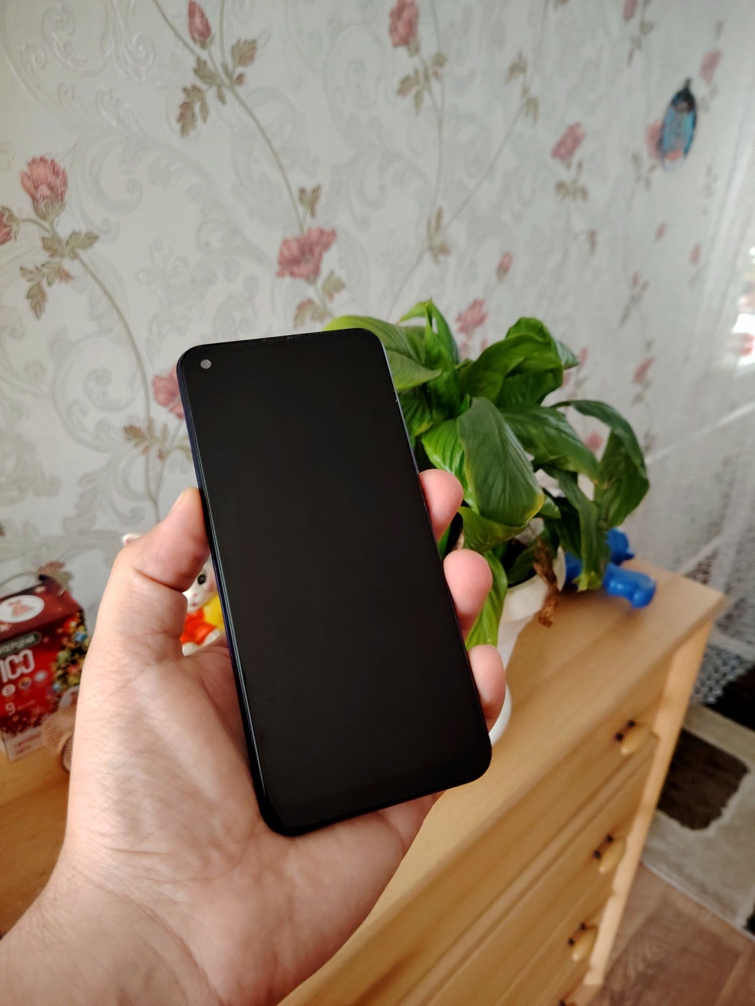 Продам смартфон 4/64гб в отличном состоянии