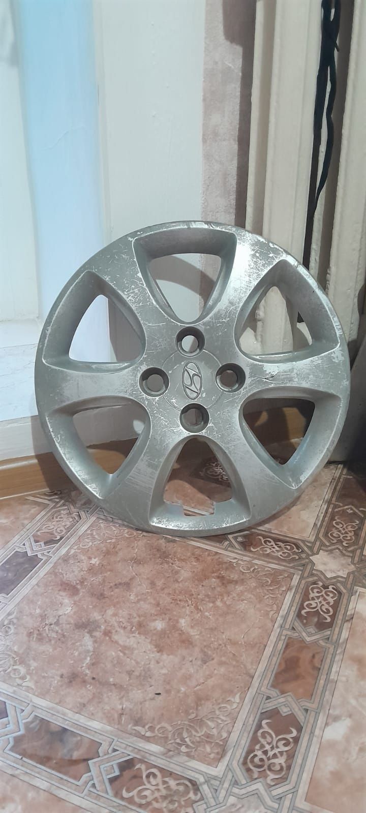 Продам диски с колпаками