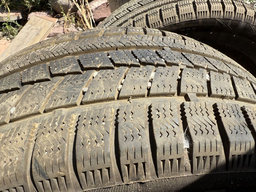 Зимние шины 215/55 R17