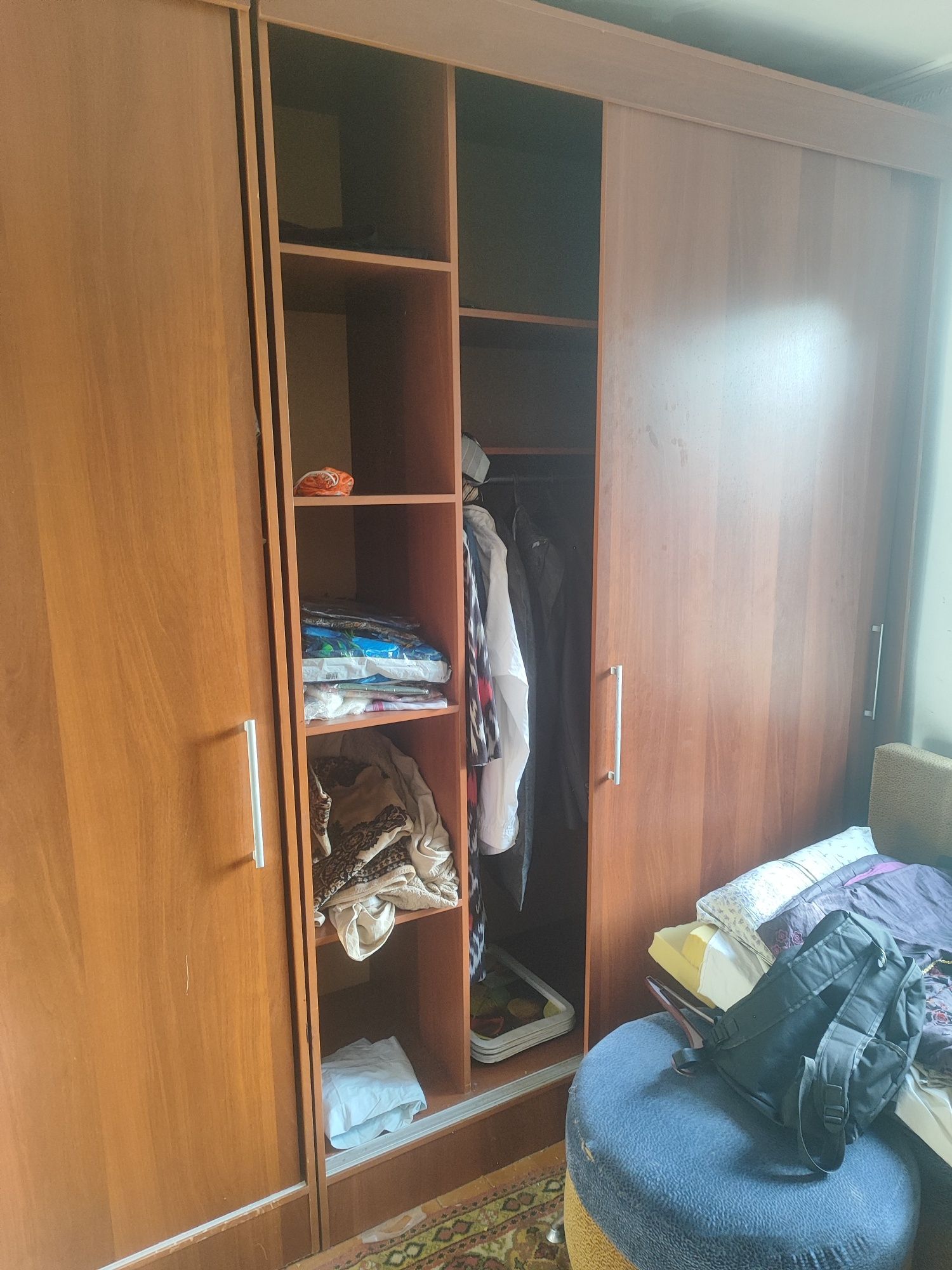 Продам Стройный шкаф 250x340
