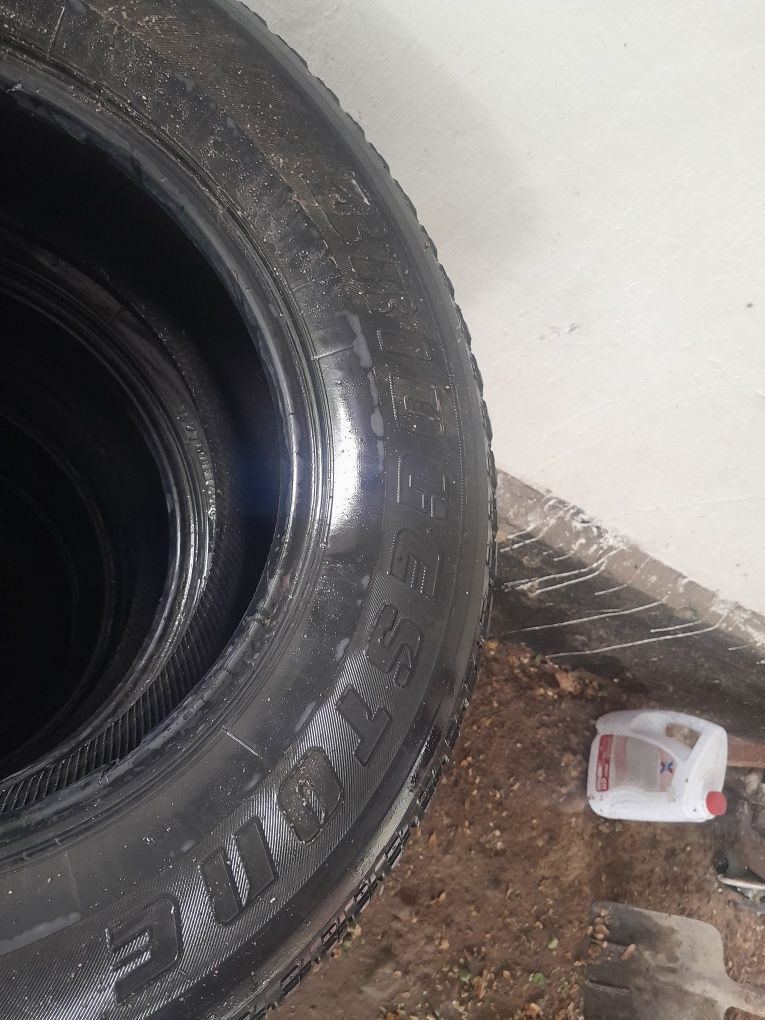 Bridgestone 265/65/17