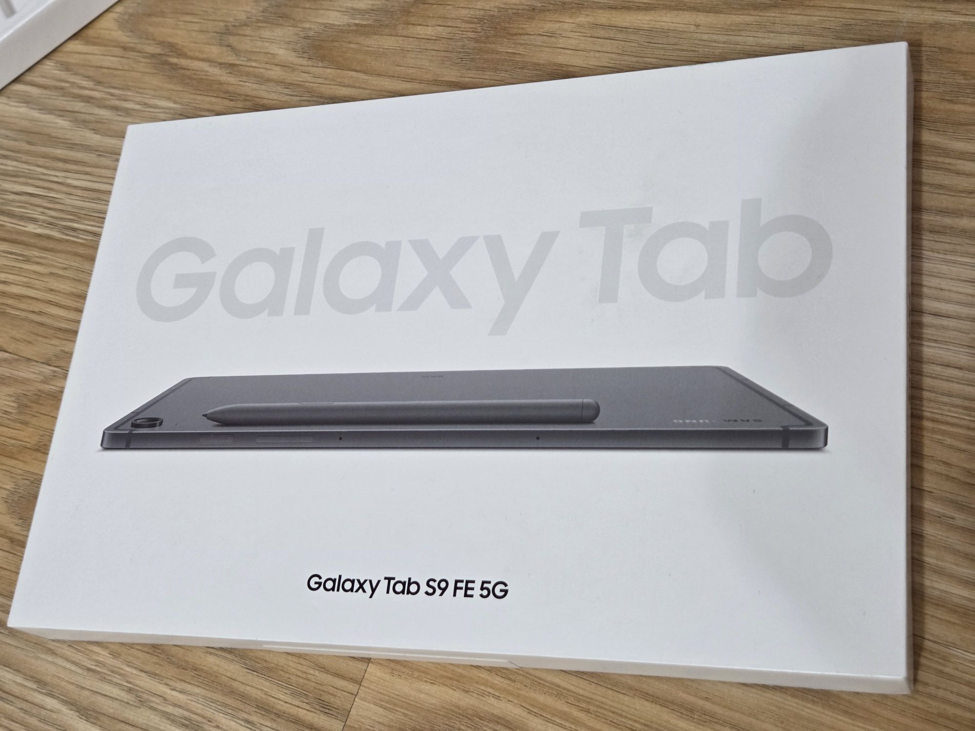 Продам Samsung Tab S9 FE 128 gb black