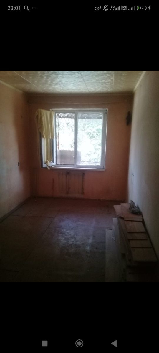 Продам 4 комнатную квартиру