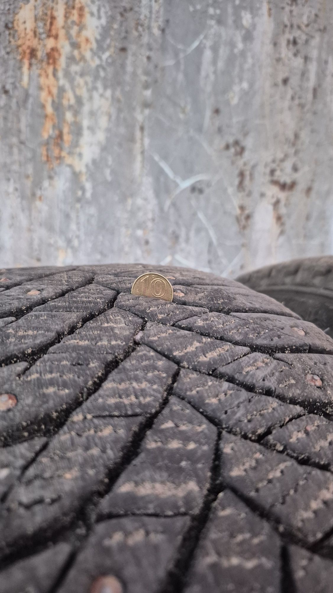 Диски с резиной R16 5х108