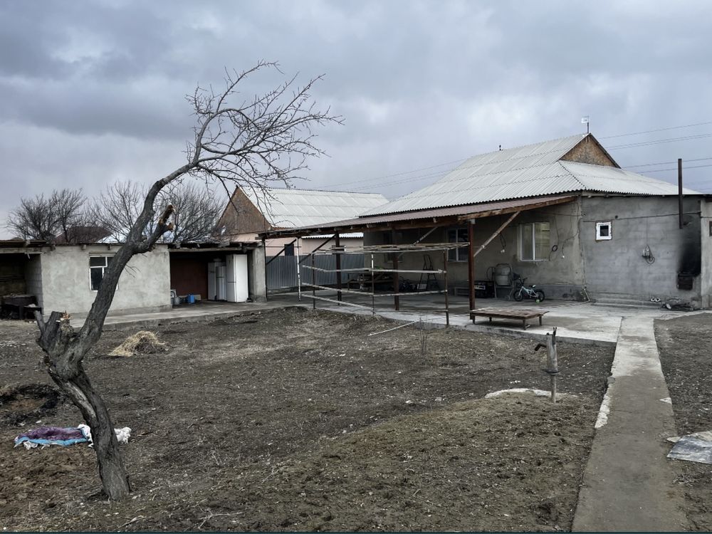Үй сатылады тез арада бағасы келісімді