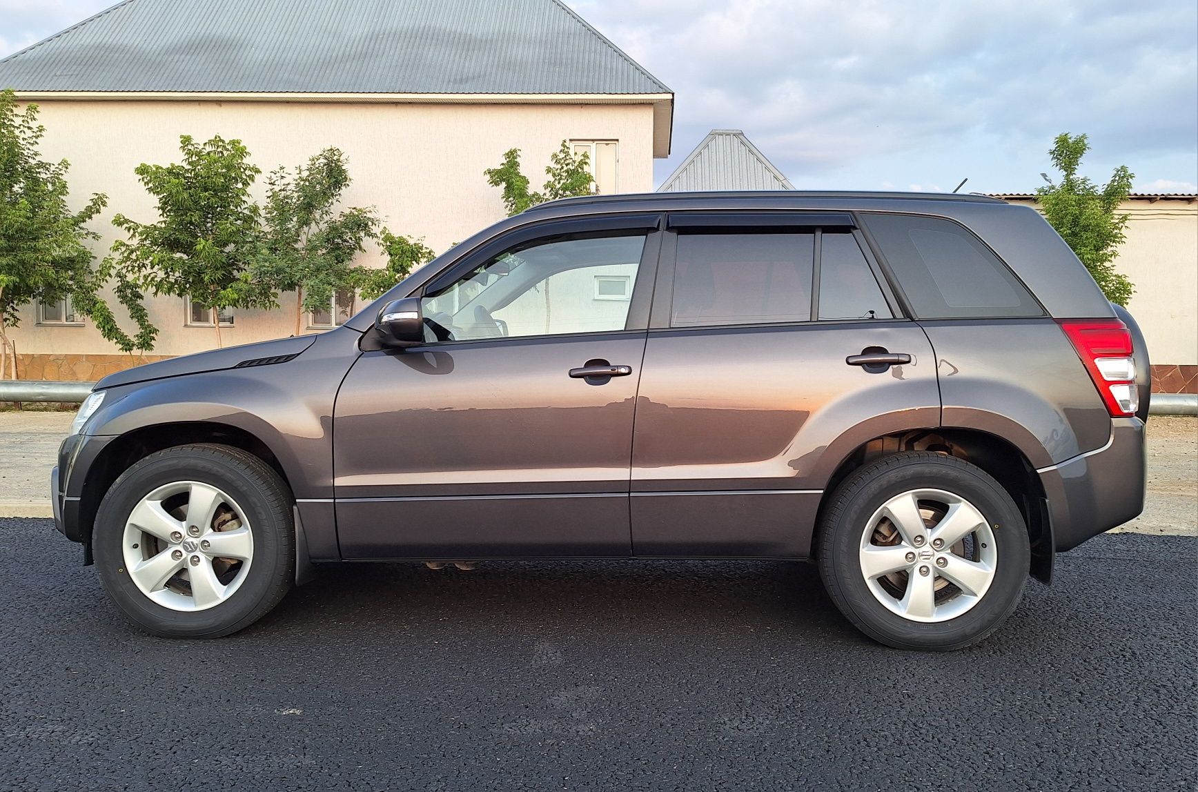 Suzuki Grand Vitara 2011 г.