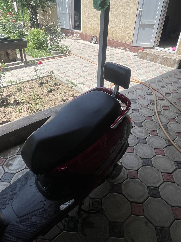 Скутер Honda Fashion Nion 49