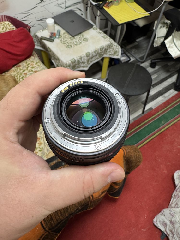 Canon 50mm f 1.4 + защитный фильтр Hoya