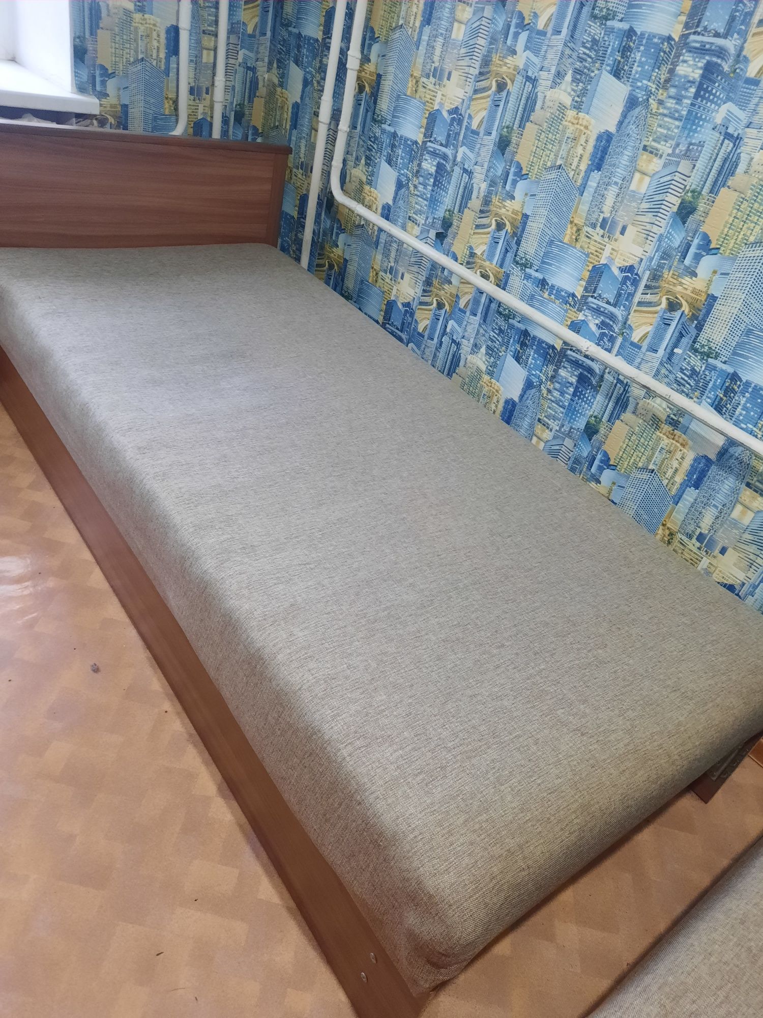 Кровати с подьемным механизмом 2 шт