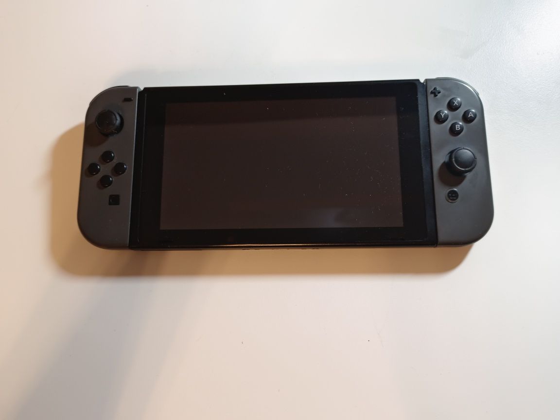 Продаю Нинтендо Switch