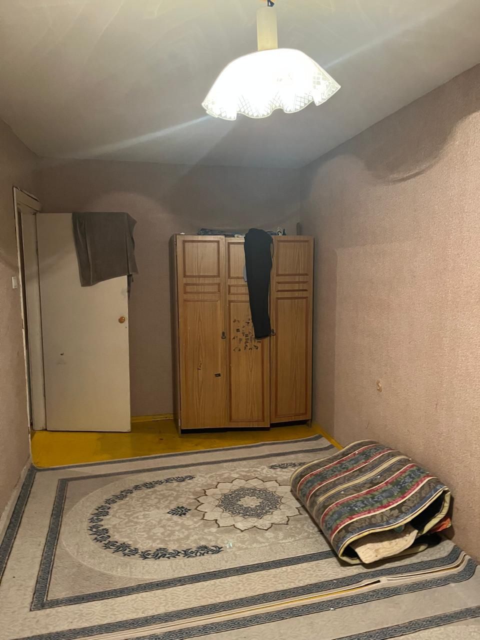 Продам 4х комн квартиру на Коктем 4 этаж