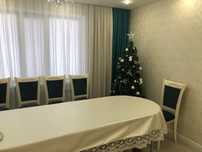 Продам стол 3-х метровый скатерть в подарок