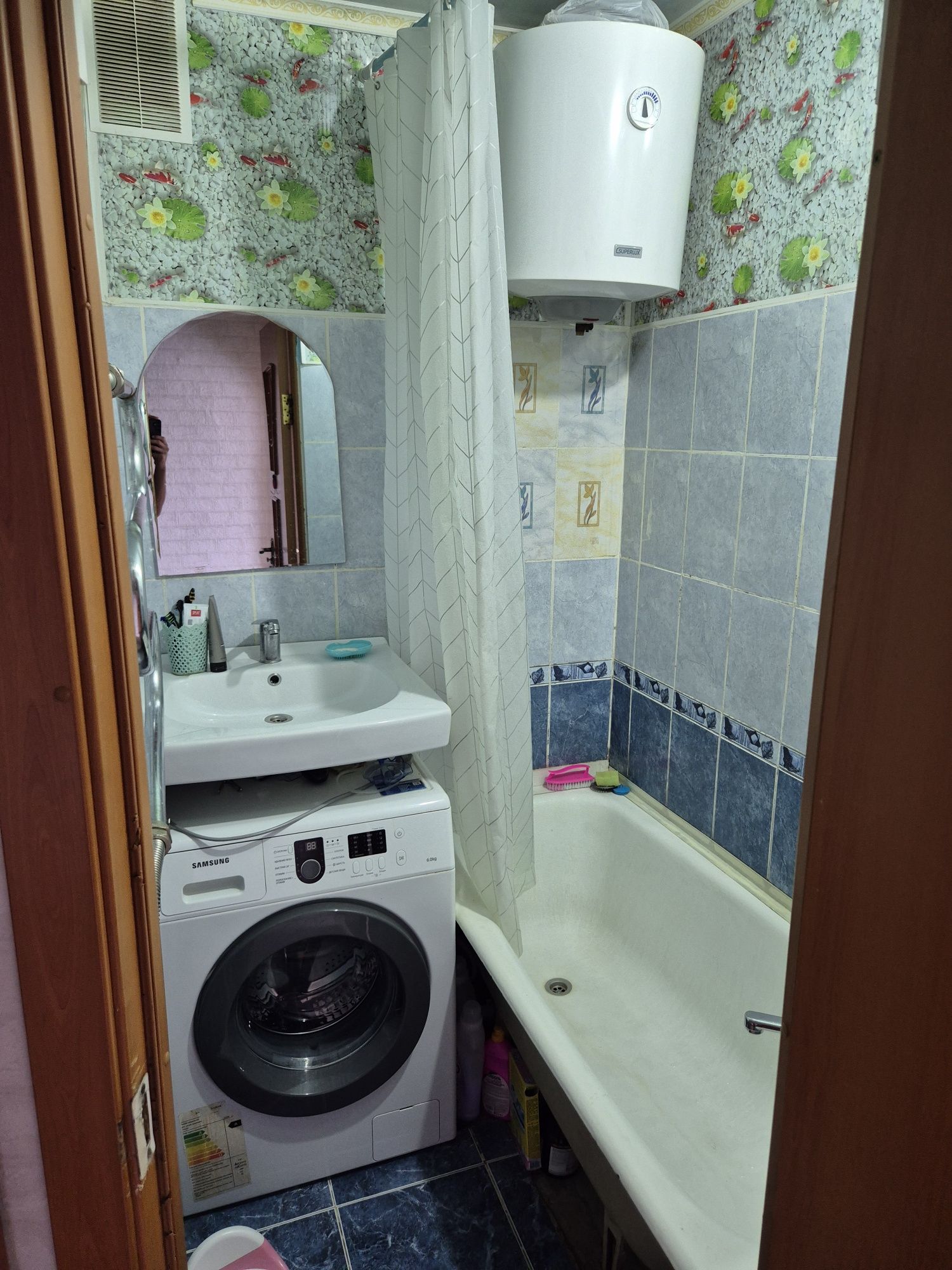 Срочно продается 3х комнатная квартира, 4 микрорайон, 34 дом.