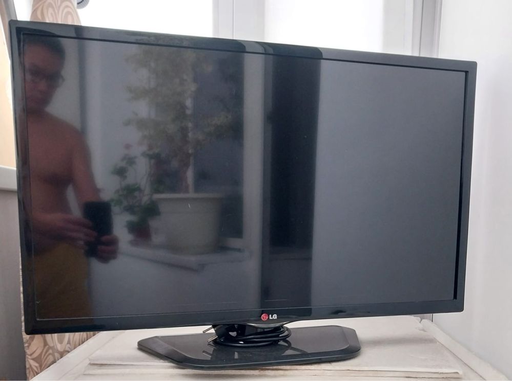 Телевизор LG 81 диаганаль
