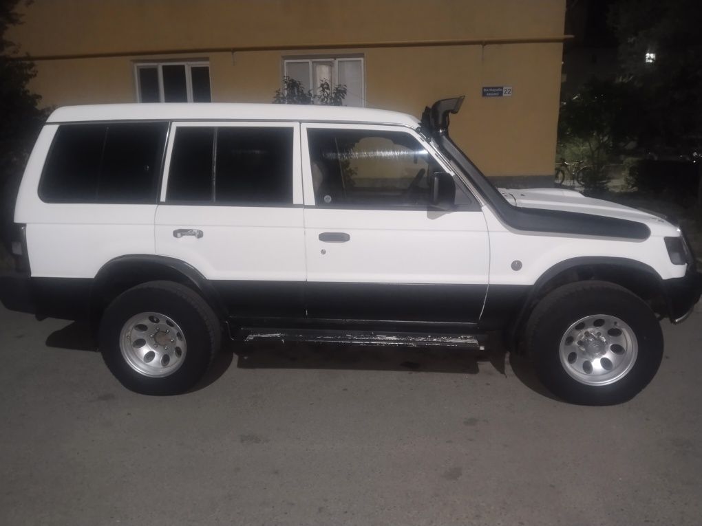 Продам внедорожник