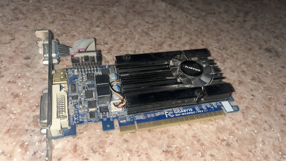 Видекарты 2GB 1GB 512MB