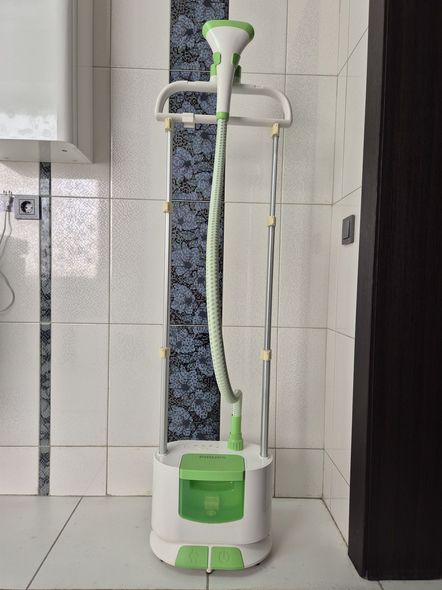 Продам отпариватель Philips NL9206AD-4