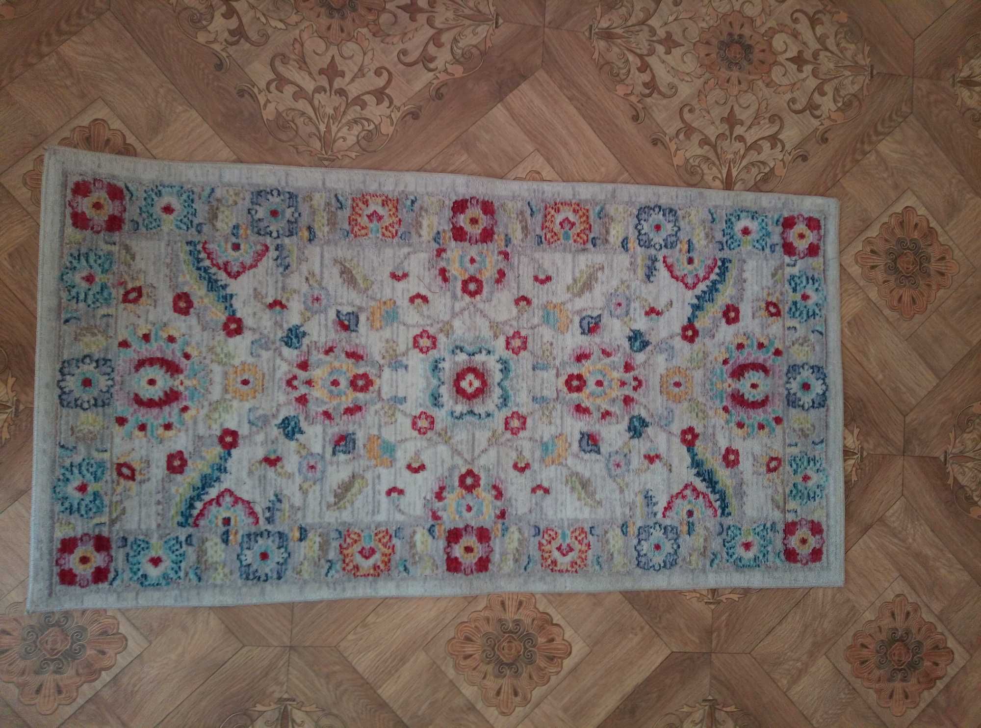 Продам ковры, ковровые дорожки (полушерсть)